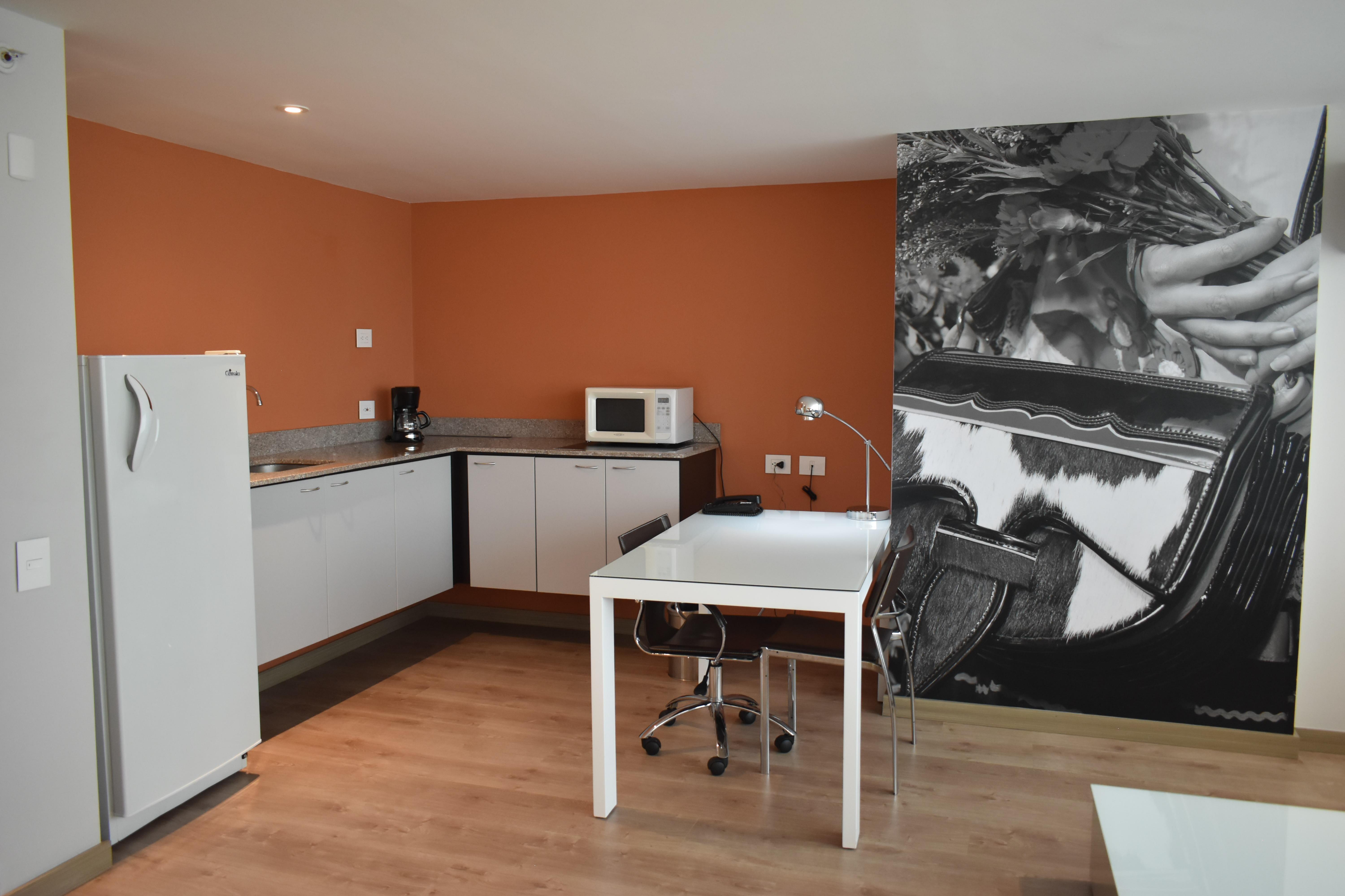 Hotel Holiday Inn Express & Suites Medellin By Ihg Екстер'єр фото