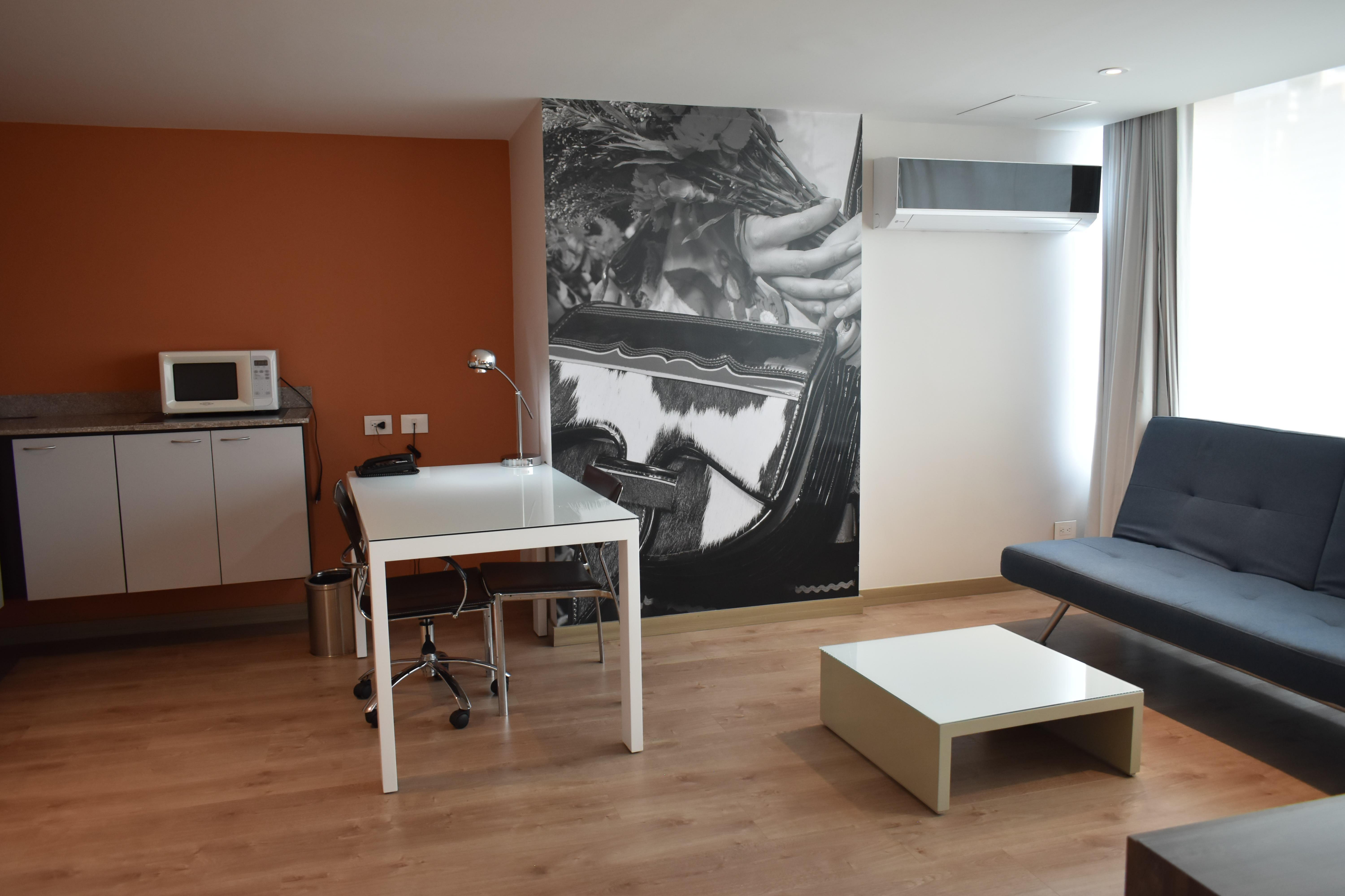 Hotel Holiday Inn Express & Suites Medellin By Ihg Екстер'єр фото