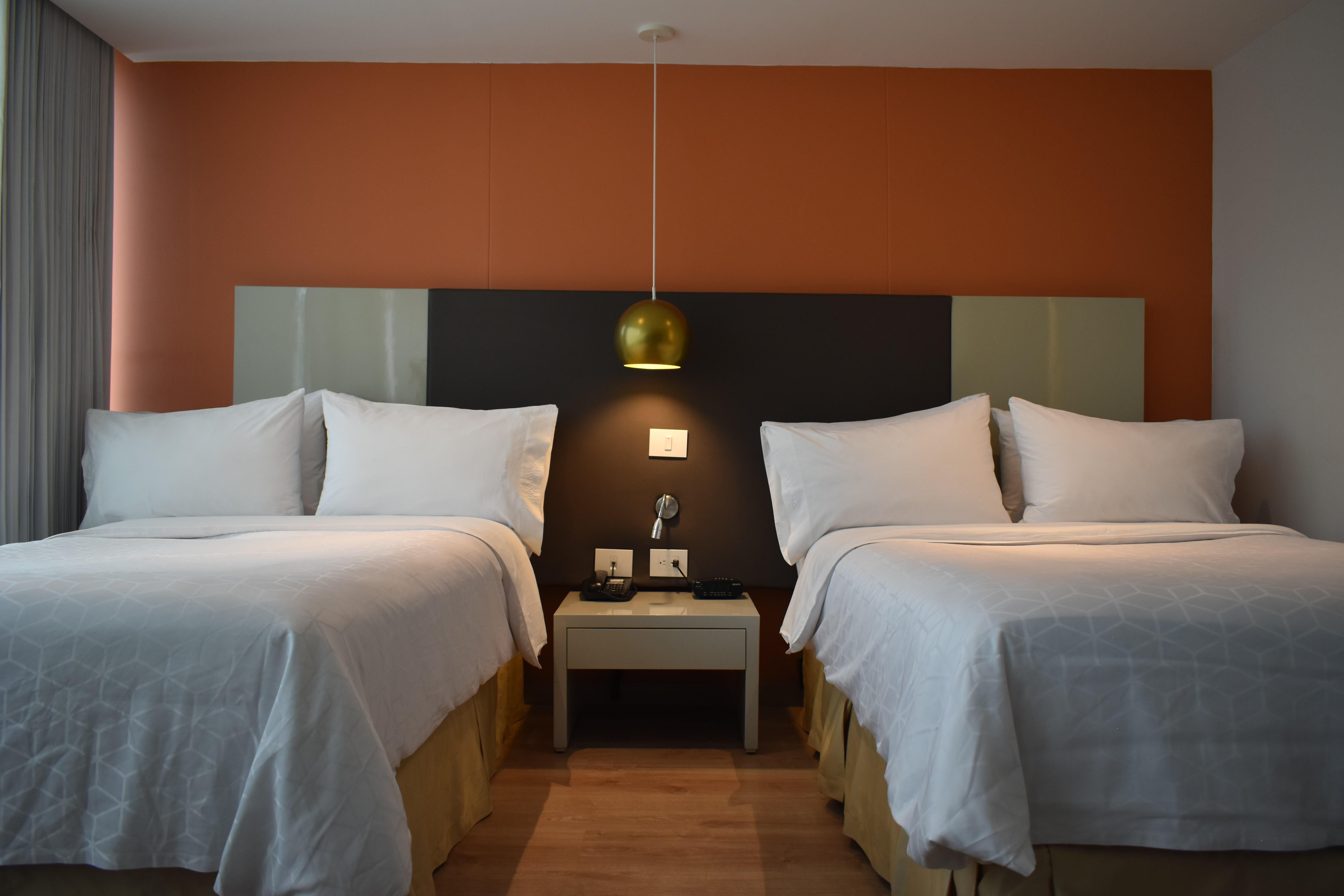 Hotel Holiday Inn Express & Suites Medellin By Ihg Екстер'єр фото