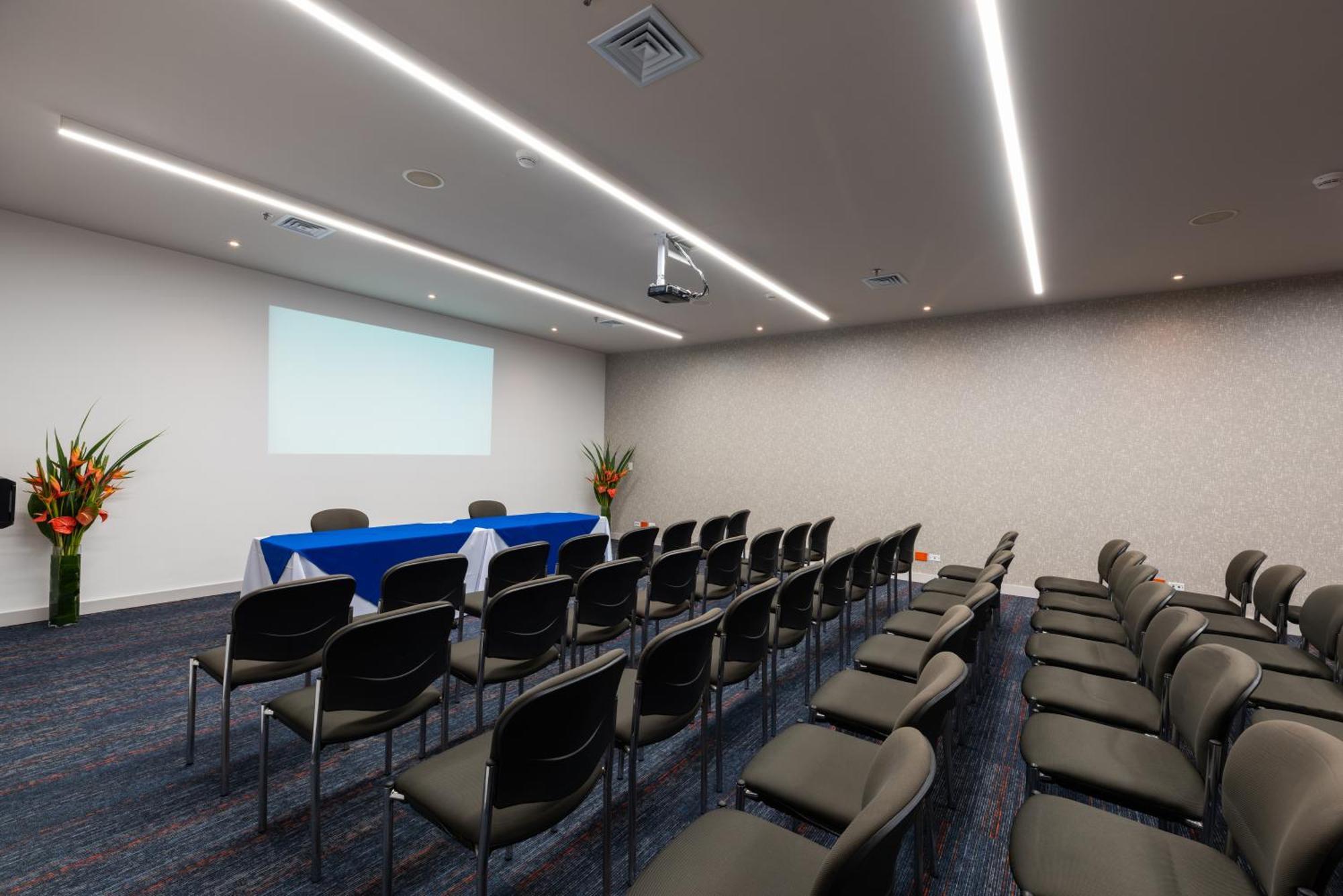 Hotel Holiday Inn Express & Suites Medellin By Ihg Екстер'єр фото