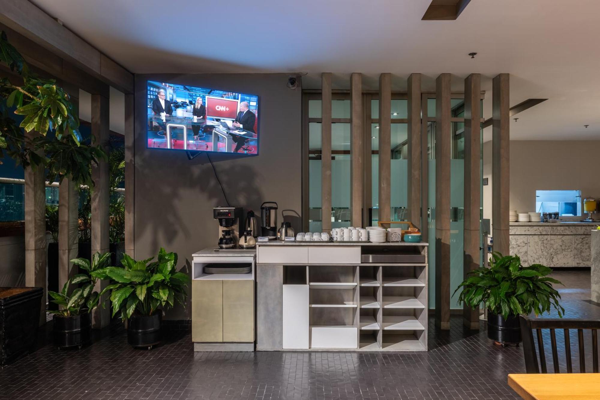 Hotel Holiday Inn Express & Suites Medellin By Ihg Екстер'єр фото